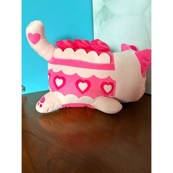 Alpmau Plush Cat with Hearts 8" - Picture 2 of 3